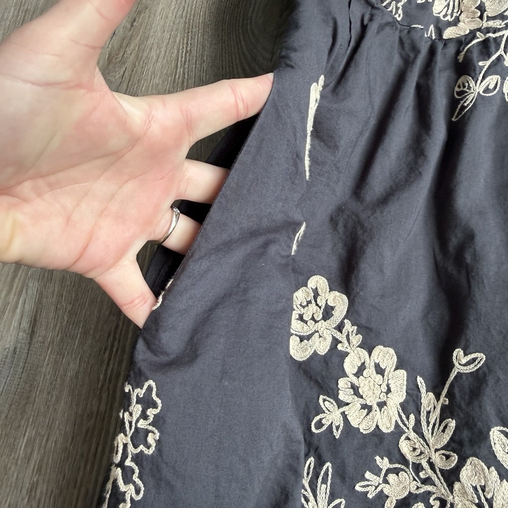 J.Crew Gray Cotton Embroidered Floral Sleeveless Shift Pocket Dress Sz‎ 2 - Picture 6 of 9